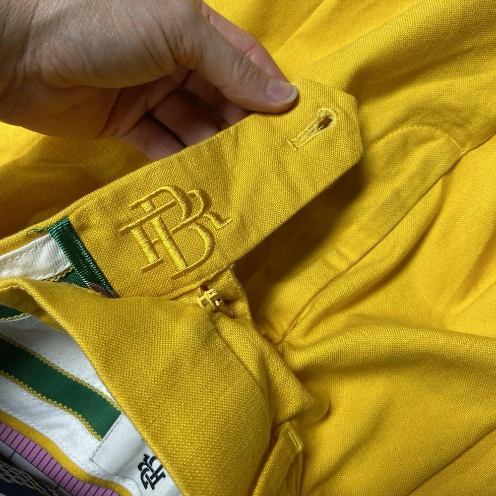 Banana Republic Mens 34 Athletics Shorts Yellow Pleated Bermuda Chino NWT